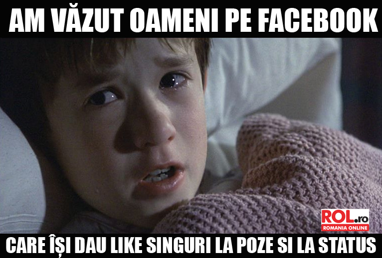 Isi dau singuri like pe Facebook
