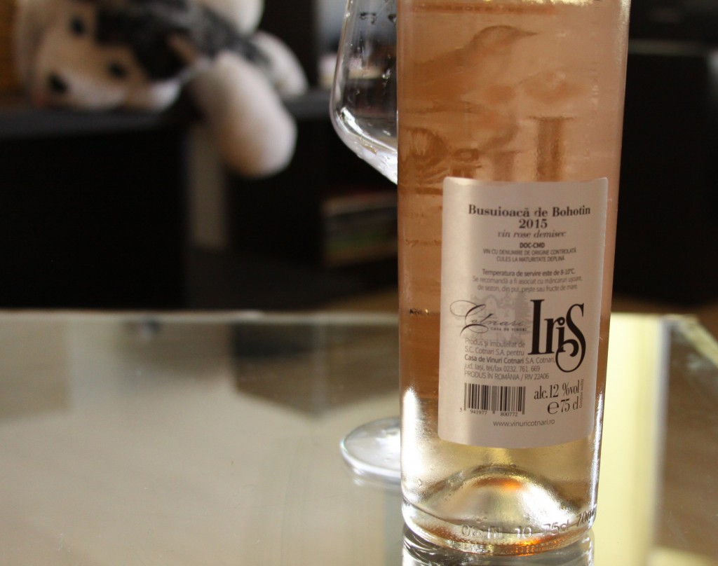 descriere-vin-ros-ceapa-demisec